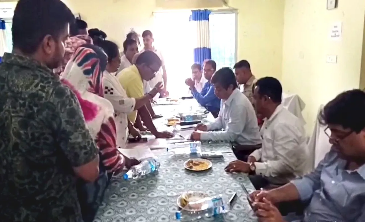 Odisha Collector accused of losing temper while hearing public issues