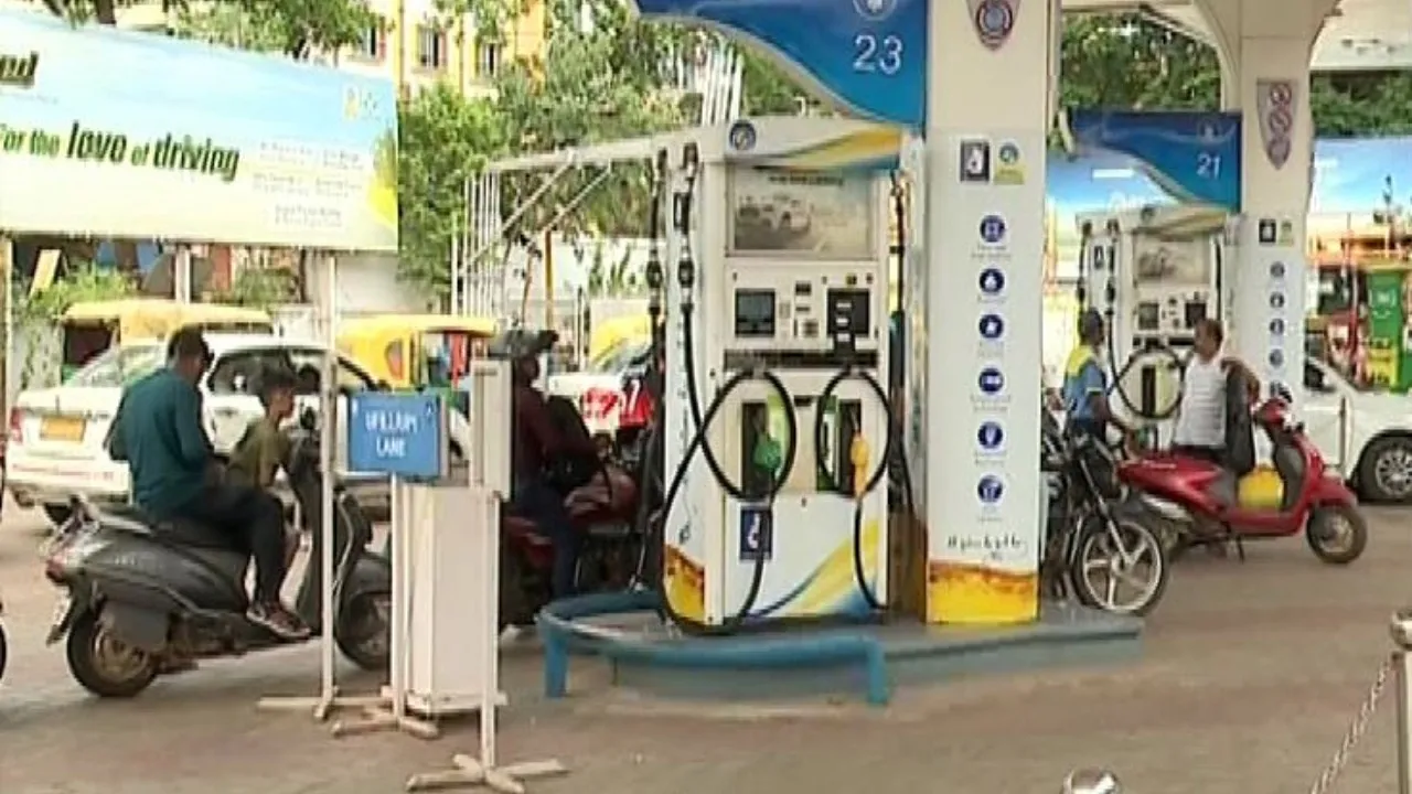 Fuel price hike begins to pinch Odisha households, traders fear rise in cost of essentials