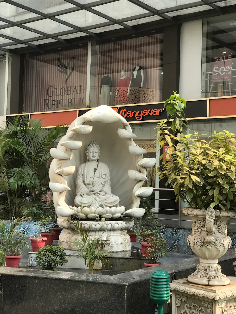 Crossroad Mall